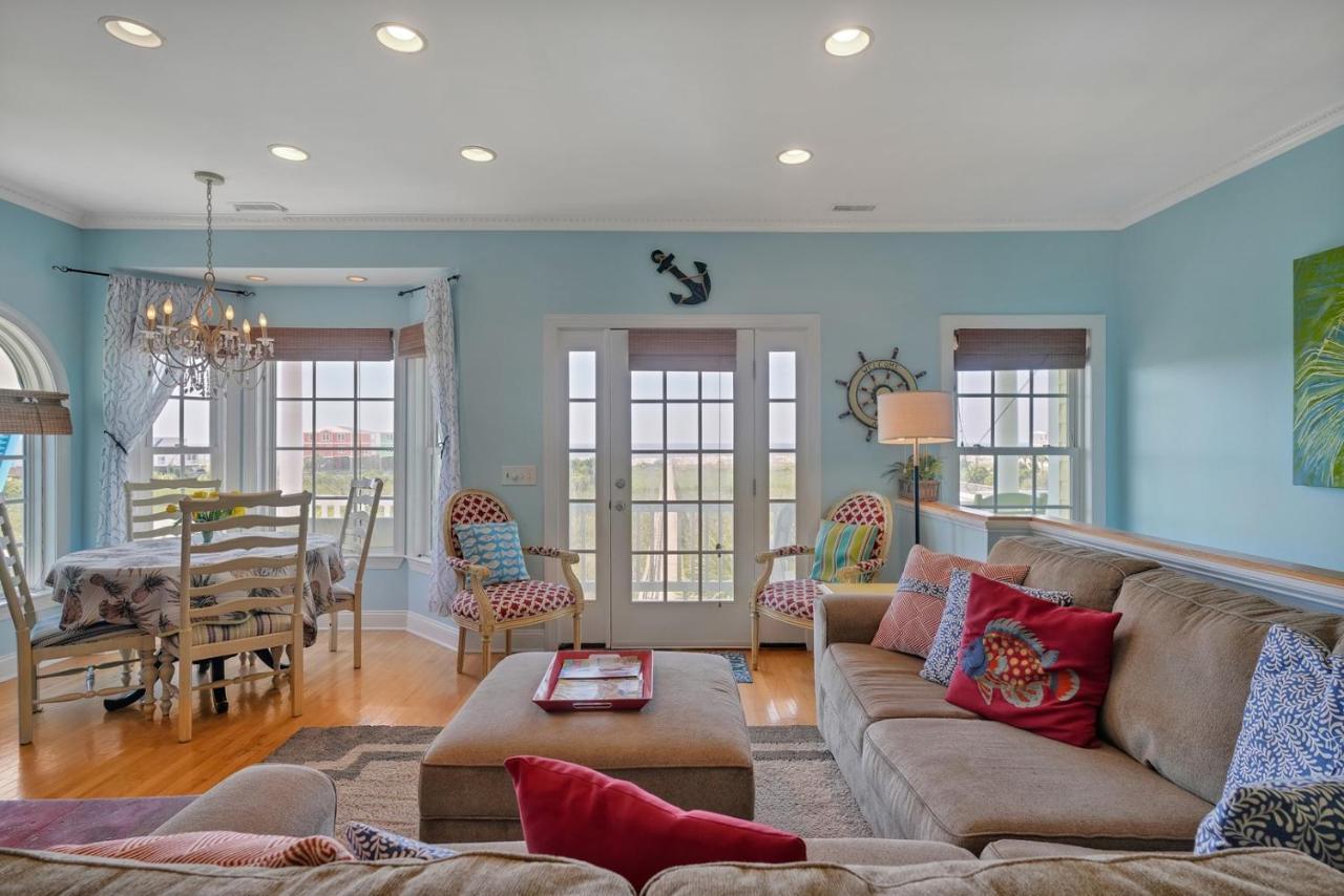 Luck & Laughter Villa Oak Island Luaran gambar