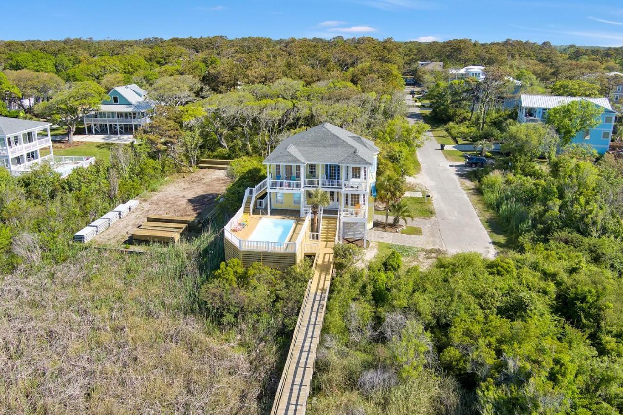Luck & Laughter Villa Oak Island Luaran gambar