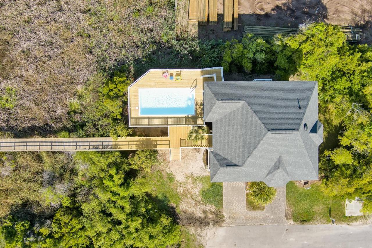 Luck & Laughter Villa Oak Island Luaran gambar