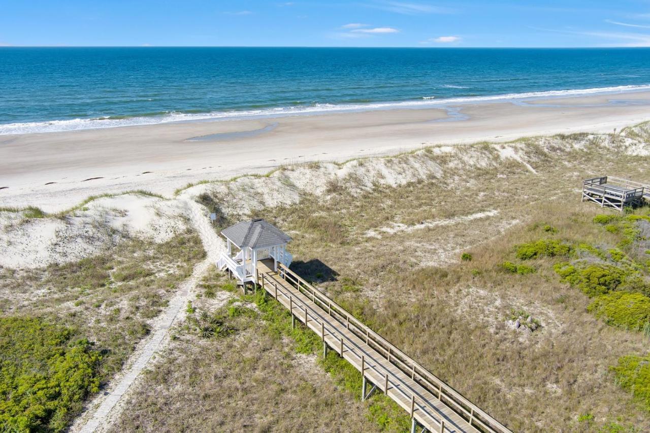 Luck & Laughter Villa Oak Island Luaran gambar