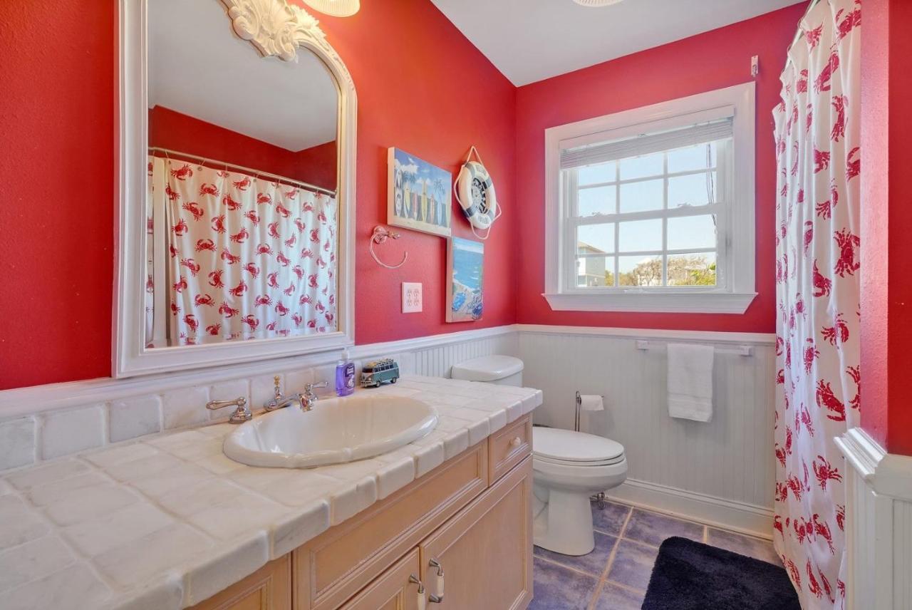 Luck & Laughter Villa Oak Island Luaran gambar