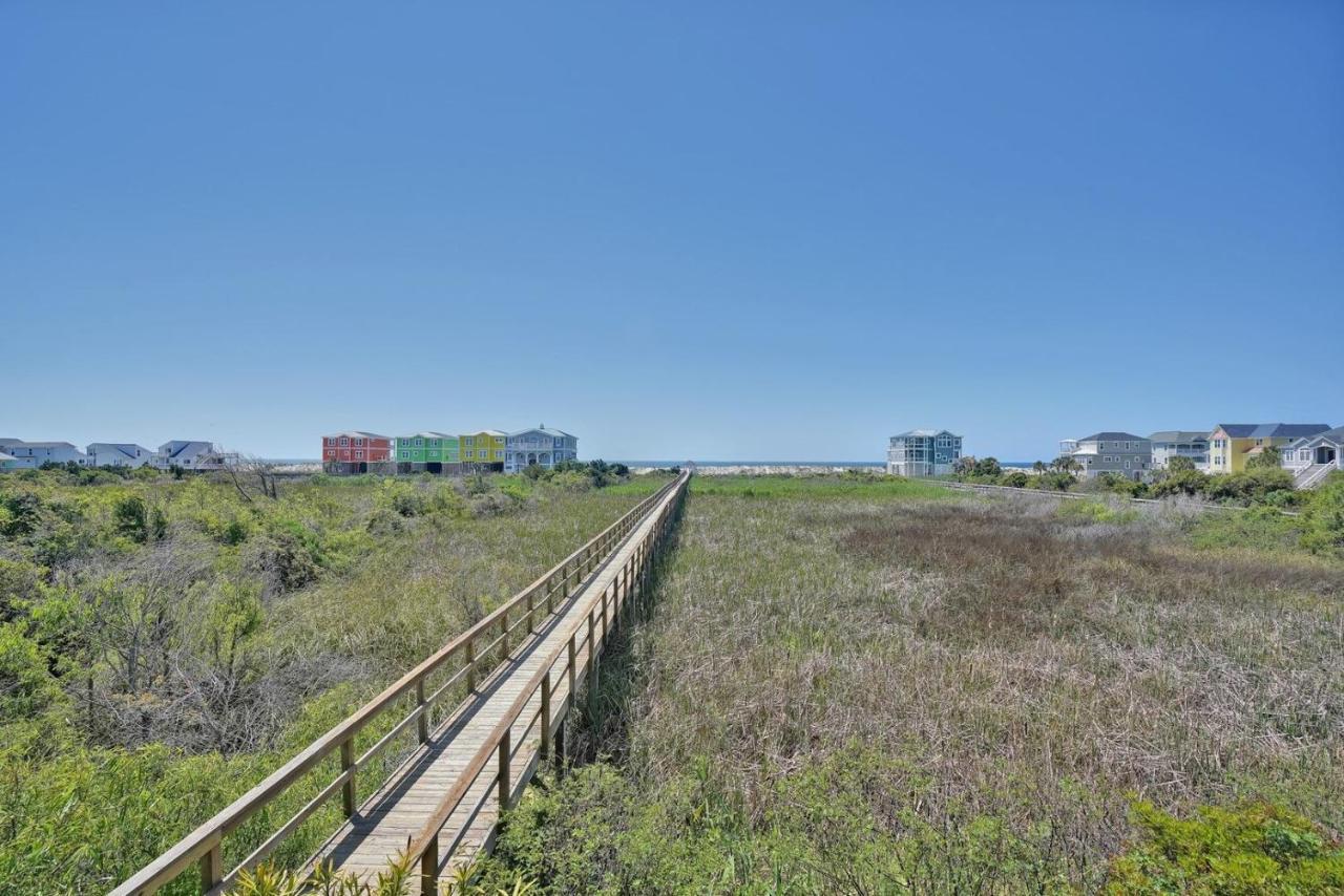 Luck & Laughter Villa Oak Island Luaran gambar