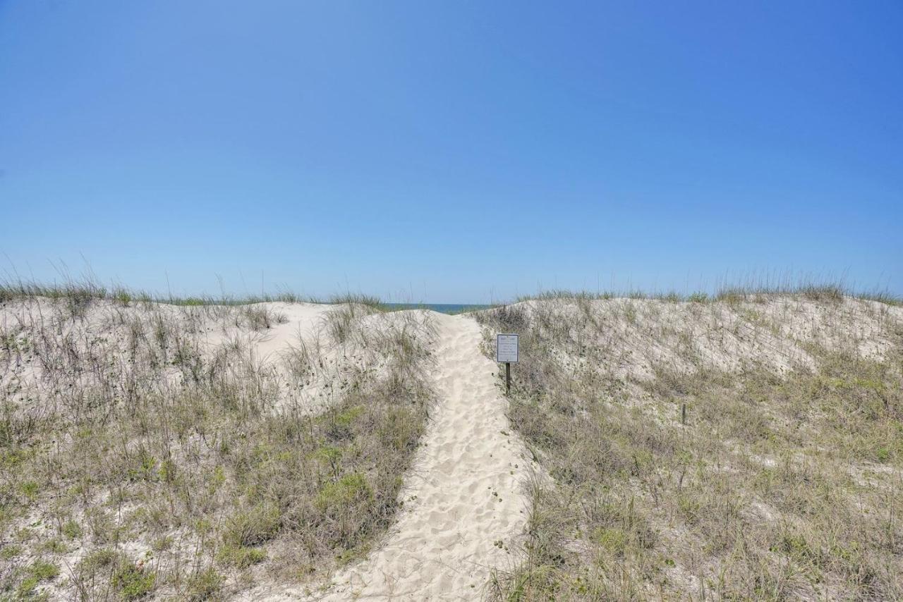 Luck & Laughter Villa Oak Island Luaran gambar