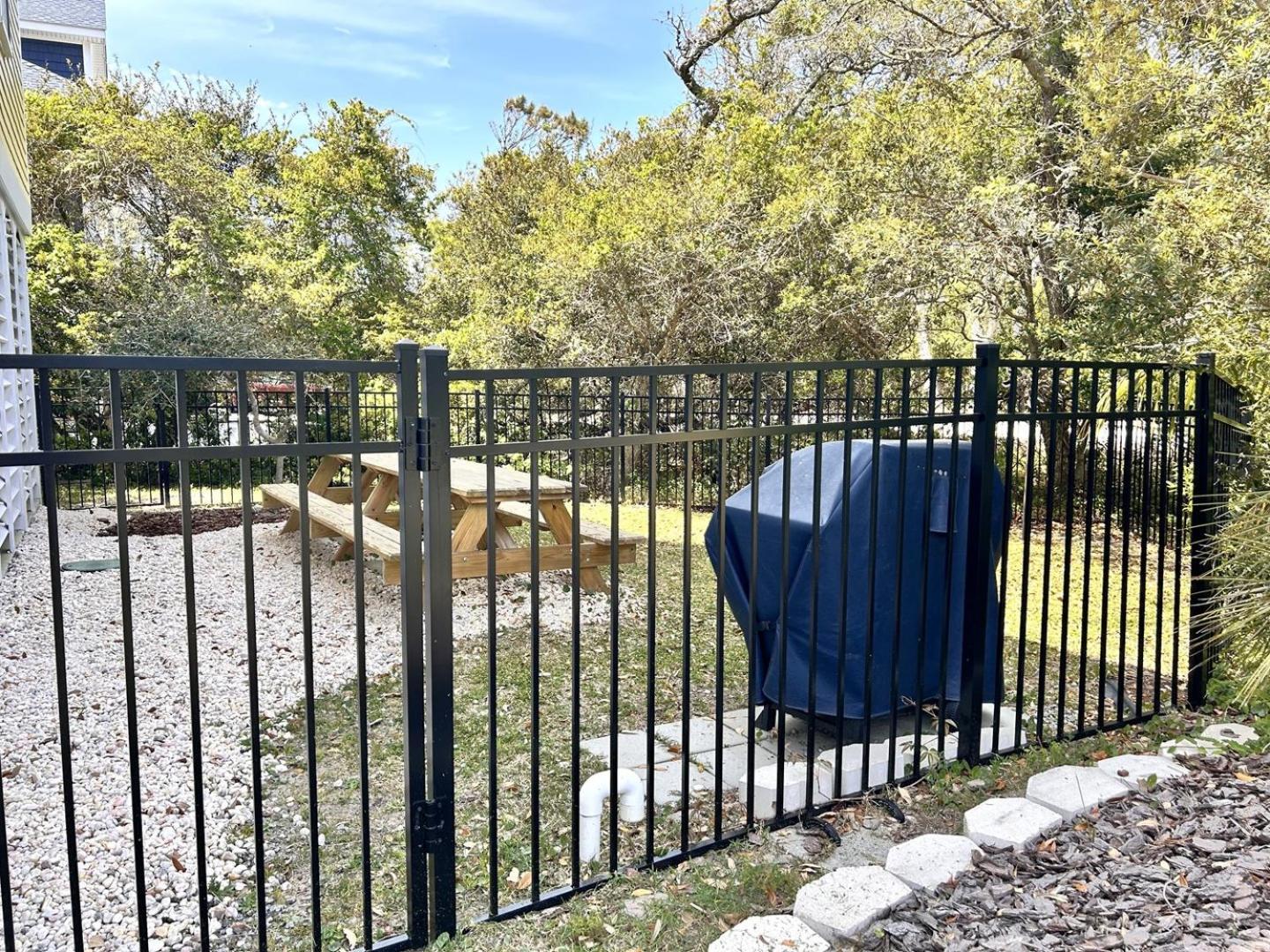 Luck & Laughter Villa Oak Island Luaran gambar